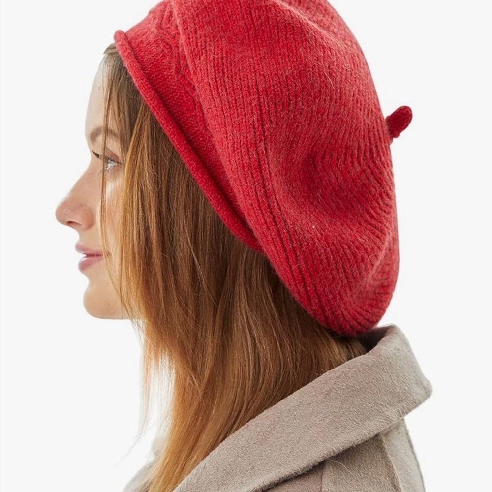 Red Women's Beret Hat - Picture 2 of 2